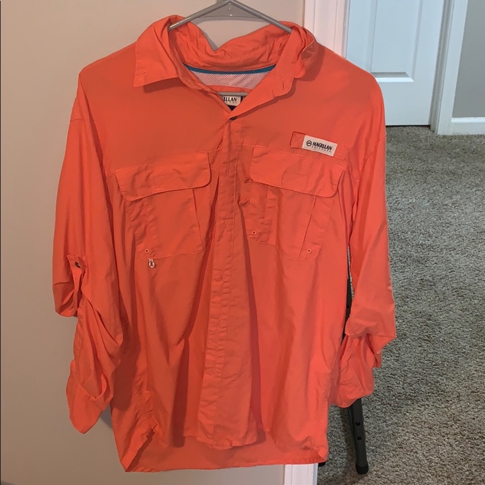 Men’s Magellan button up size small